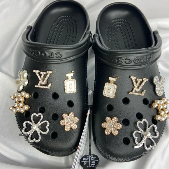 Black crocs size 5 best sale